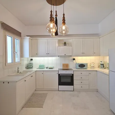 Alas Luxury Adamantas (Milos)